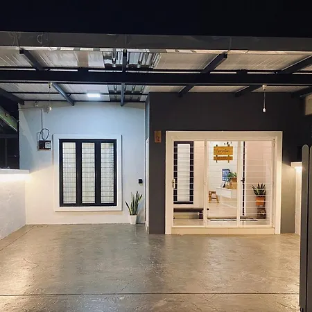 M12 Homestay, Butterworth Exterior photo